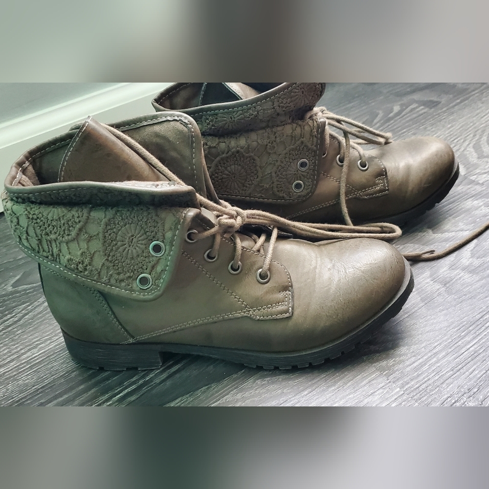Rock And Candy Boots